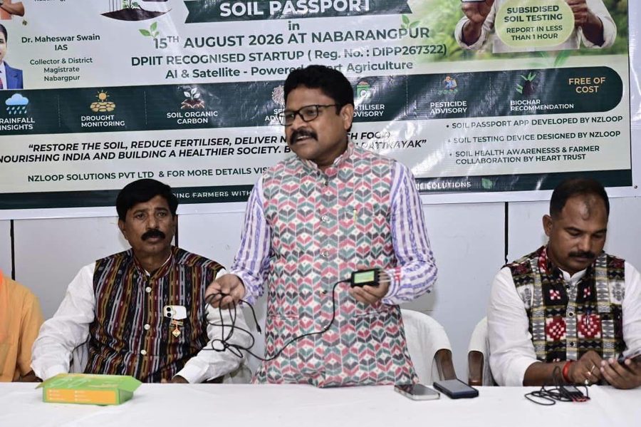 Live demonstration of the Soil Passport soil testing device at the Nabarangpur launch